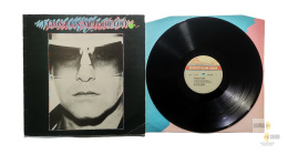 Elton John - Victime of love