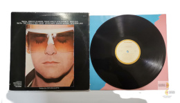 Elton John - Victime of love