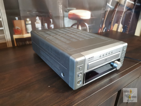Amplituner Denon UD-M3 z odtwarzaczem CD Amplituner Denon UD-M3 z odtwarzaczem CD