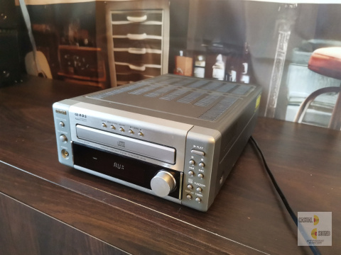 Amplituner Denon UD-M3 z odtwarzaczem CD Amplituner Denon UD-M3 z odtwarzaczem CD