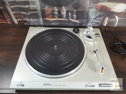 Gramofon Technics SL-B210, full automat, Made in Japan Gramofon Technics SL-B210, full automat, Made in Japan