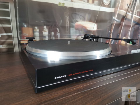 Gramofon Sanyo TP 226 - Made in Japan Gramofon Sanyo TP 226 - Made in Japan