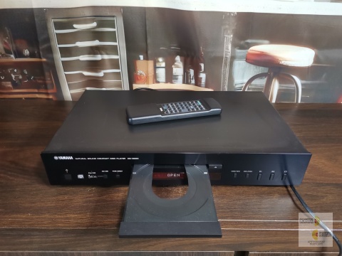 Odtwaracz CD Yamaha CD S300 + pilot Odtwaracz CD Yamaha CD S300 + pilot