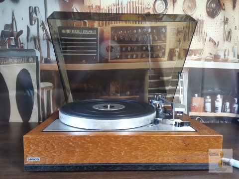 Gramofon Lenco B55 - Made in Switzerland, bardzo ładny stan techniczny i wizualny Gramofon Lenco B55 - Made in Switzerland, bardzo ładny stan techniczny i wizualny
